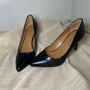 Sz 5.5 Black Closed Toe Pumps 14th & Union